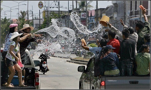 songkran_festival_thailand-1