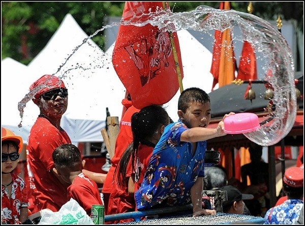 songkran_festival_thailand-2