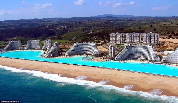 Worlds-largest-pool4