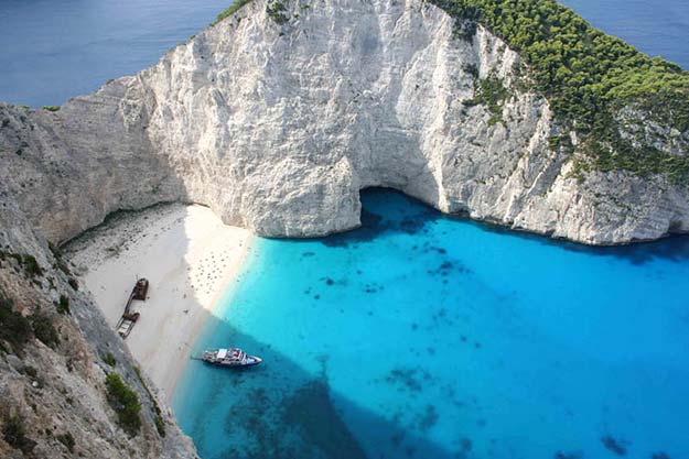 shipwreck-beach-on-the-island-of-zakynthos-greece