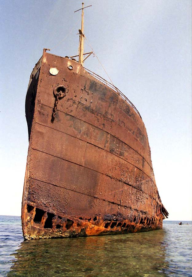 shipwreck-red-sea