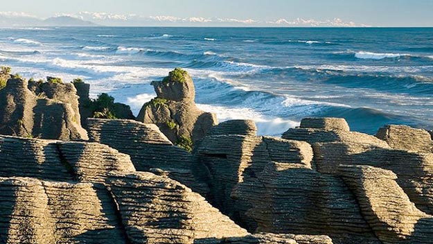 Морские гейзеры и скалы “Блины” – Новая Зеландия