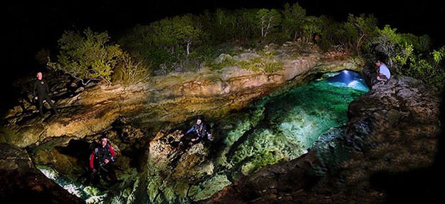 Вход в пещеру Норманн, Багамы